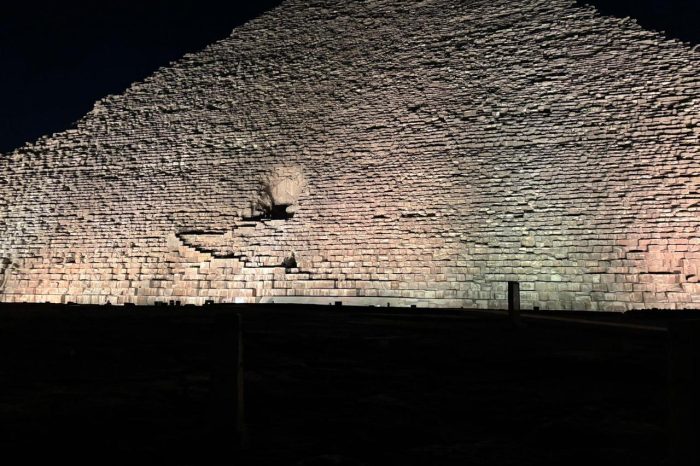 VIP tour inside the great pyramid at non-official opening hours with Sekhmet Tour